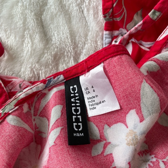 Cute sundress wrap dress size 4 - Picture 3 of 3